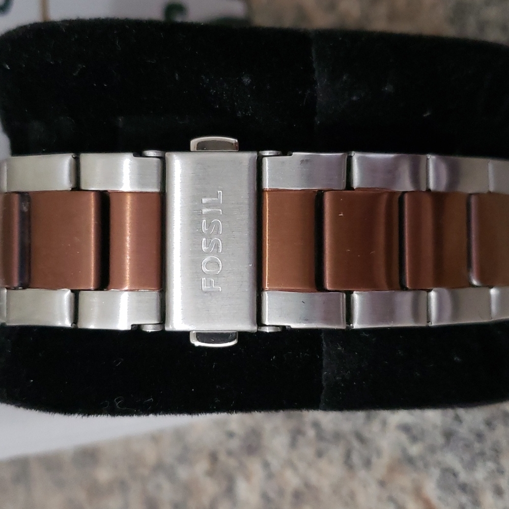 Fossil Watch - Picture 2 of 3